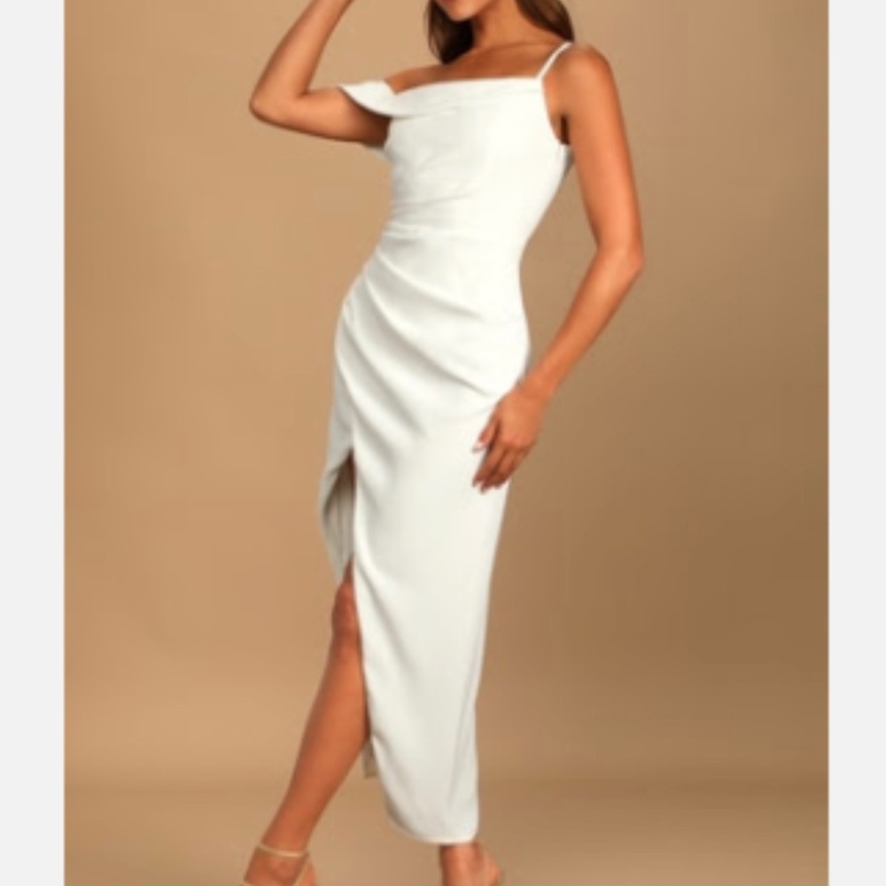 NWT Lulu’s “showing off a little white asymmetrical tulip midi dress”